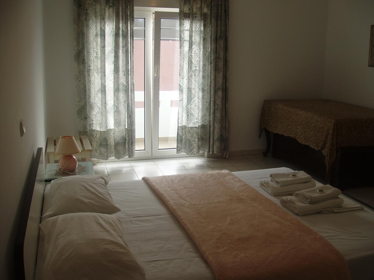 Aris Apartments Jeráni Haníon Kültér fotó