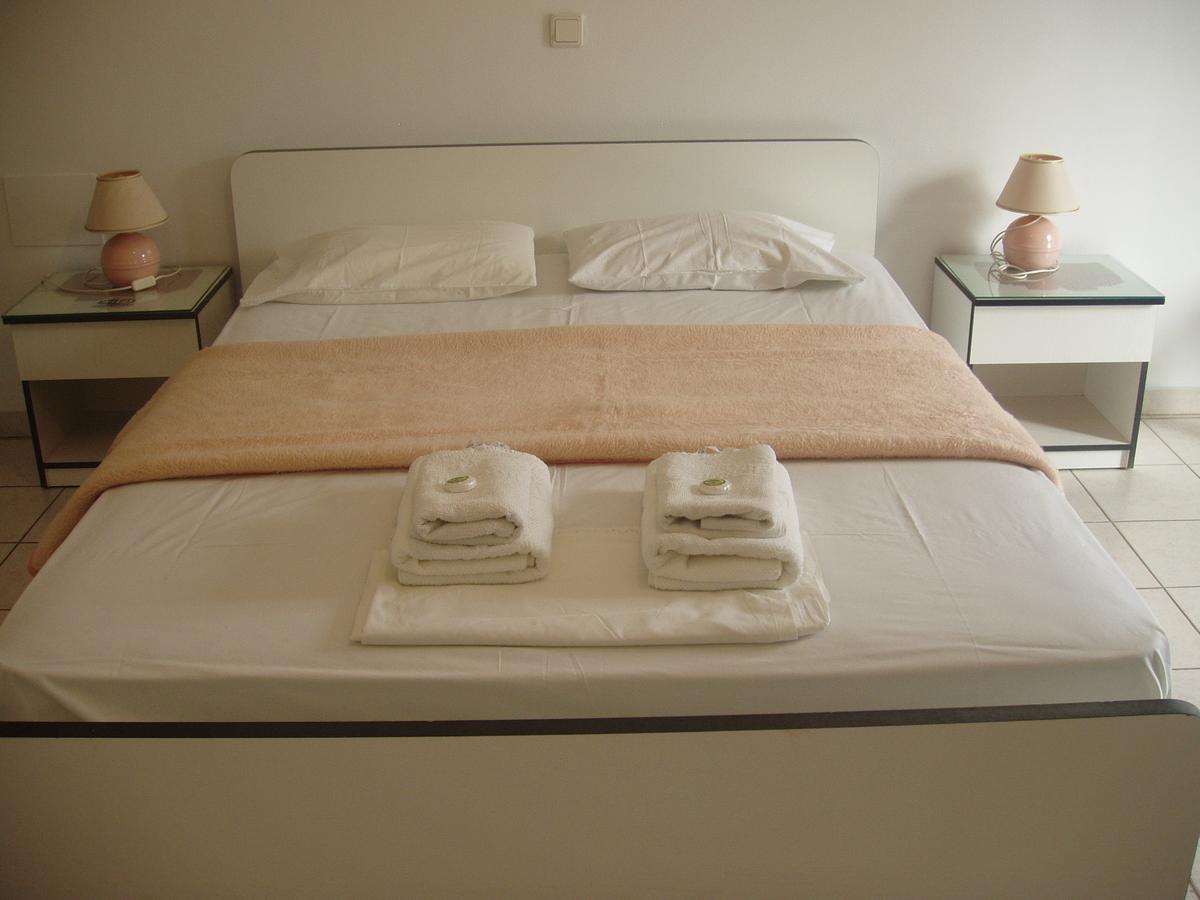 Aris Apartments Jeráni Haníon Kültér fotó