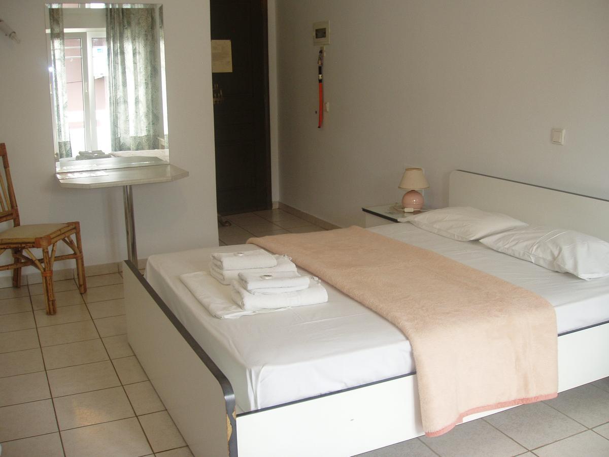 Aris Apartments Jeráni Haníon Kültér fotó