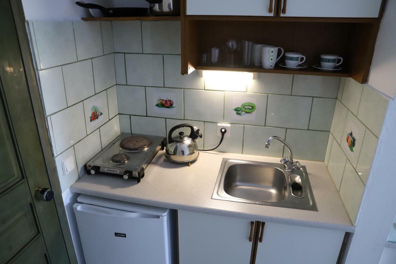 Aris Apartments Jeráni Haníon Kültér fotó