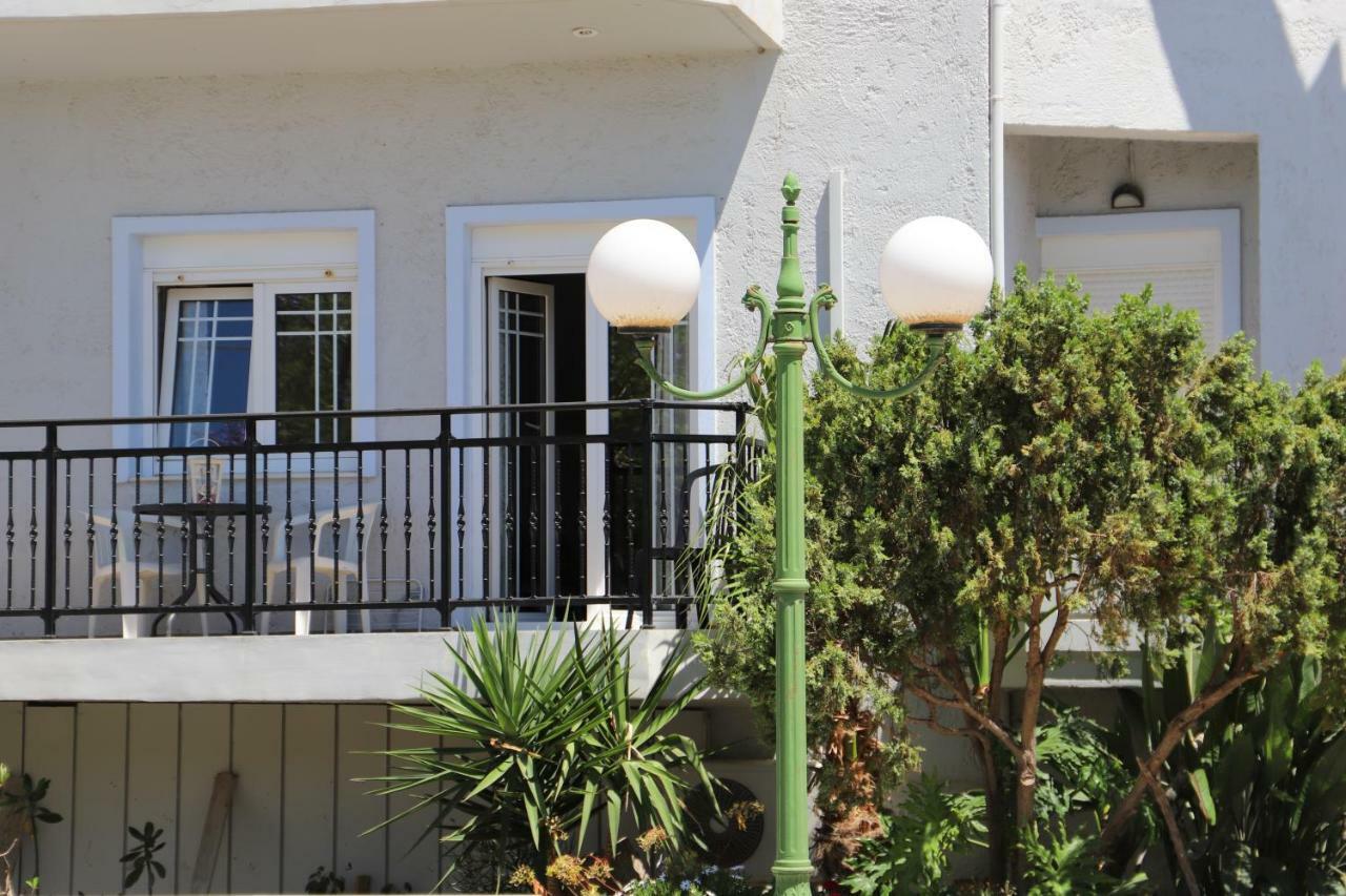 Aris Apartments Jeráni Haníon Kültér fotó